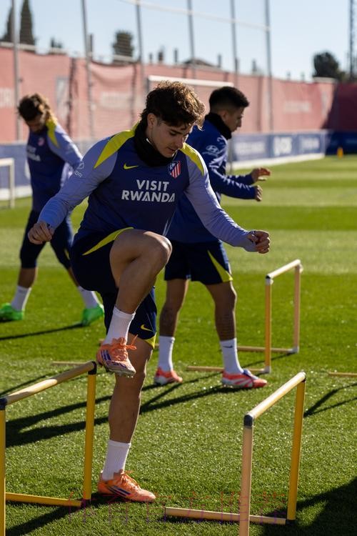 伊斯科脱离拐杖行走 预计在下周中旬重返训练场